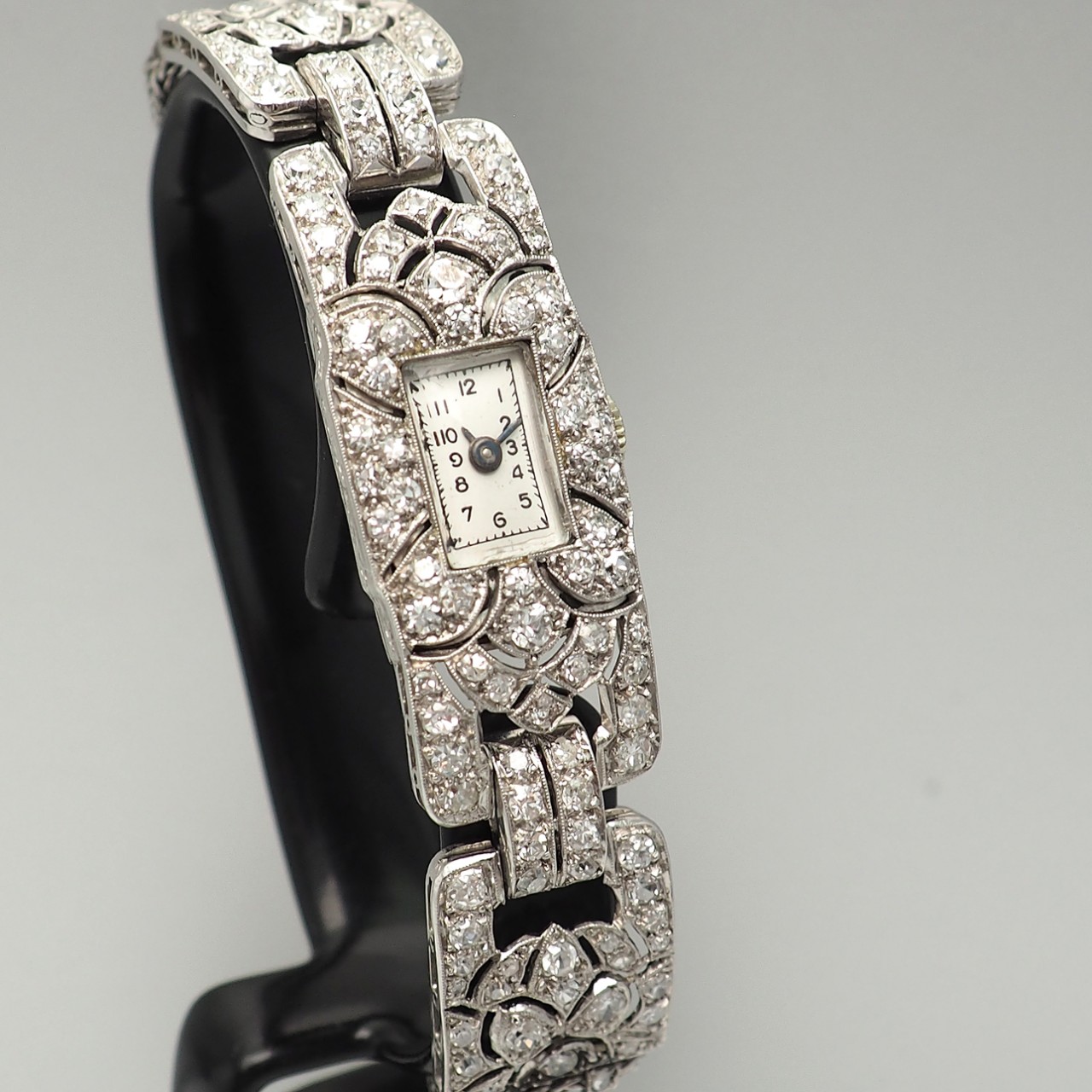 Art Deco Diamond Ladies bracelet watch, Platinum, um 1920
