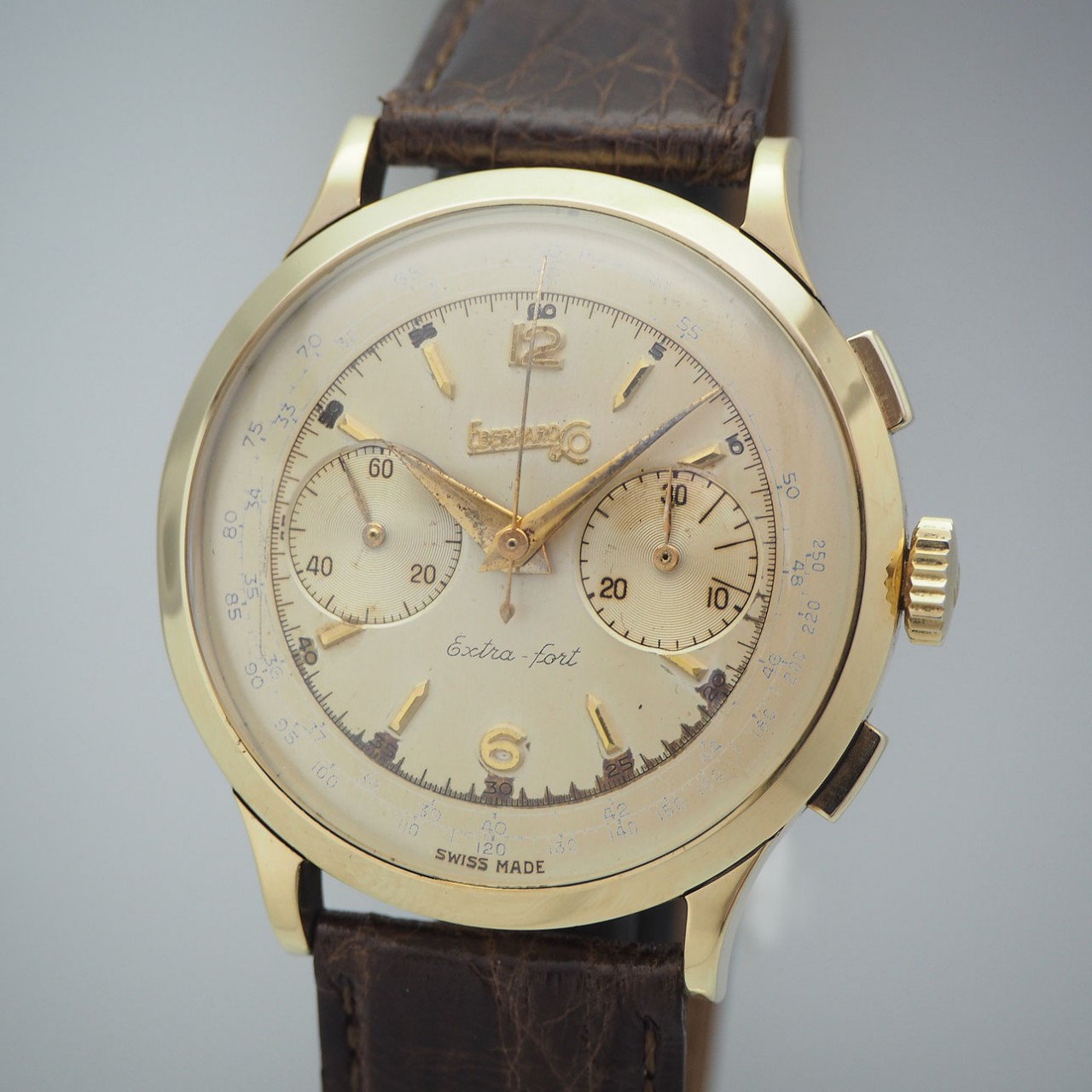 Eberhard &amp; Co Extrafort Chronograph Vintage 18k/750 Gold